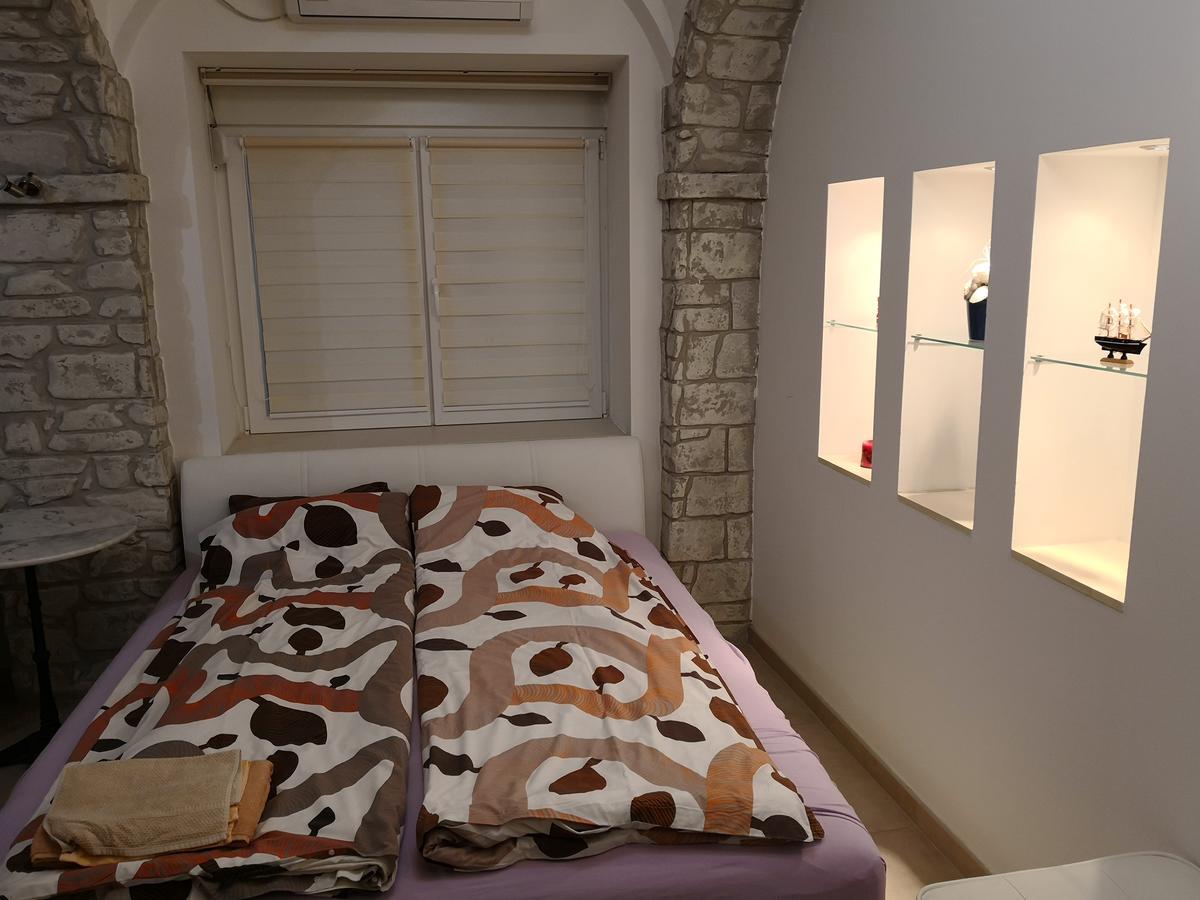 Apartment Zemun Old Town Center Belgrad Exteriör bild