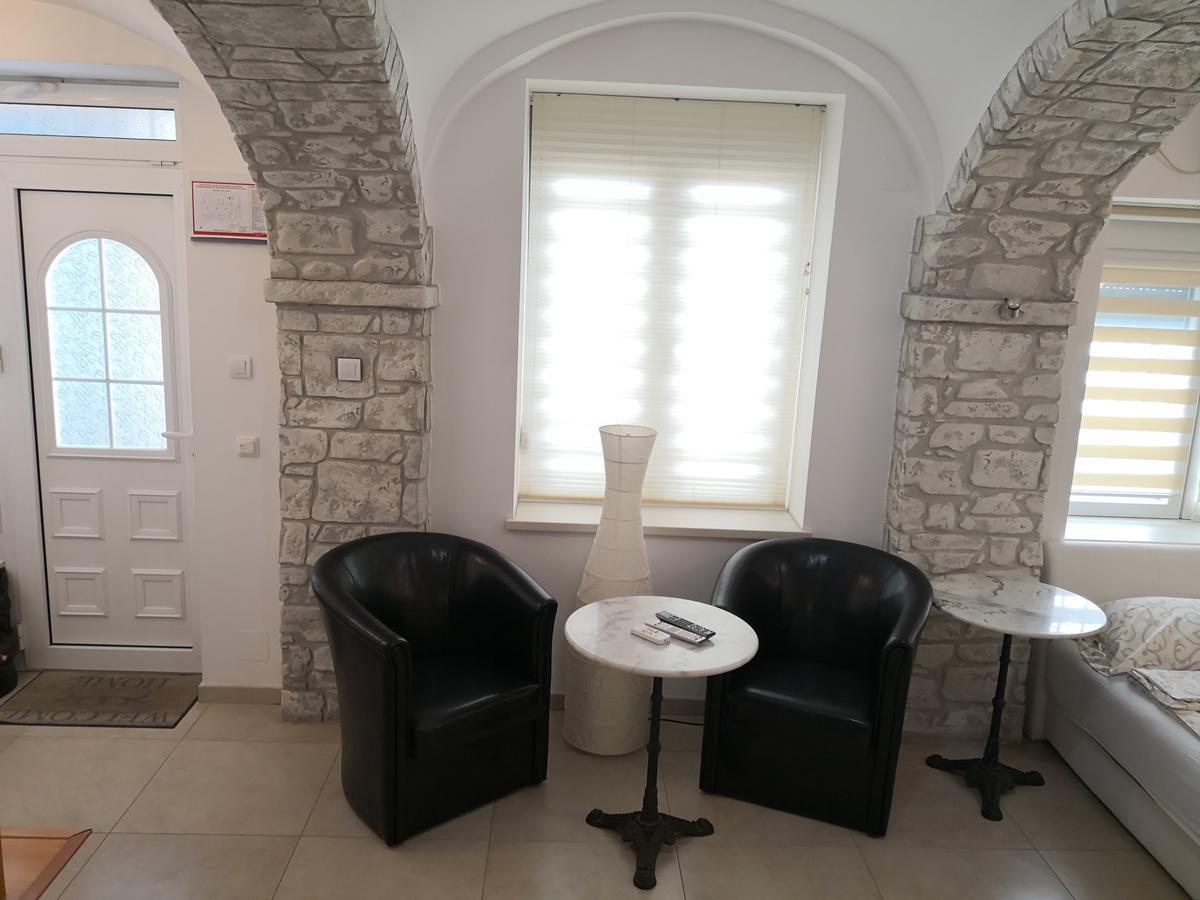 Apartment Zemun Old Town Center Belgrad Exteriör bild