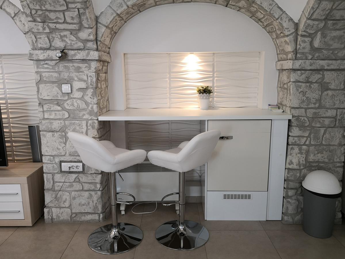 Apartment Zemun Old Town Center Belgrad Exteriör bild
