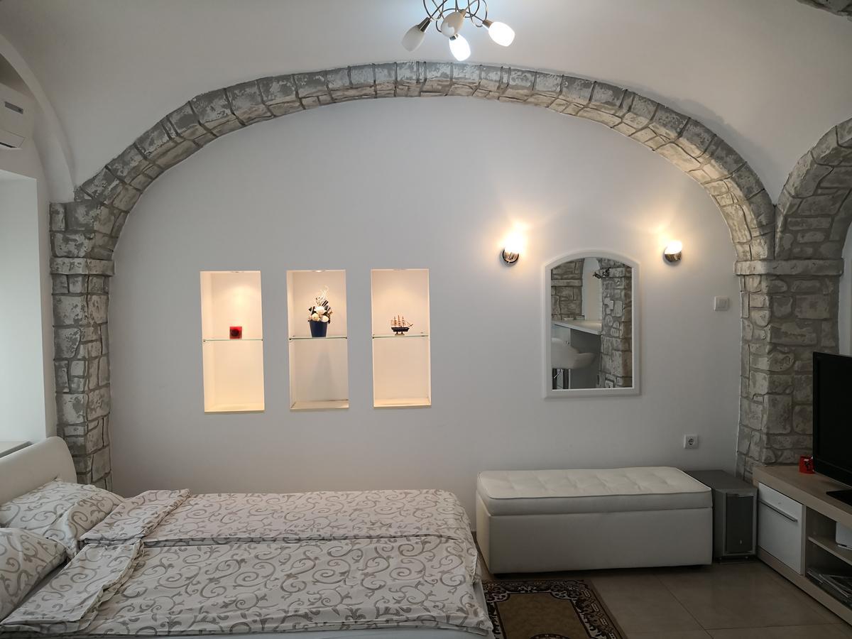 Apartment Zemun Old Town Center Belgrad Exteriör bild